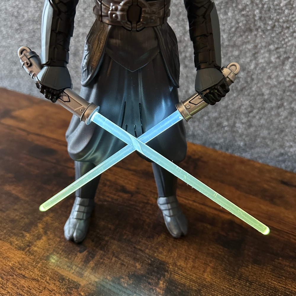 Action Figure Star Wars Ahsoka Tano Hasbro 2023 Light Up Lightsabers WORKS